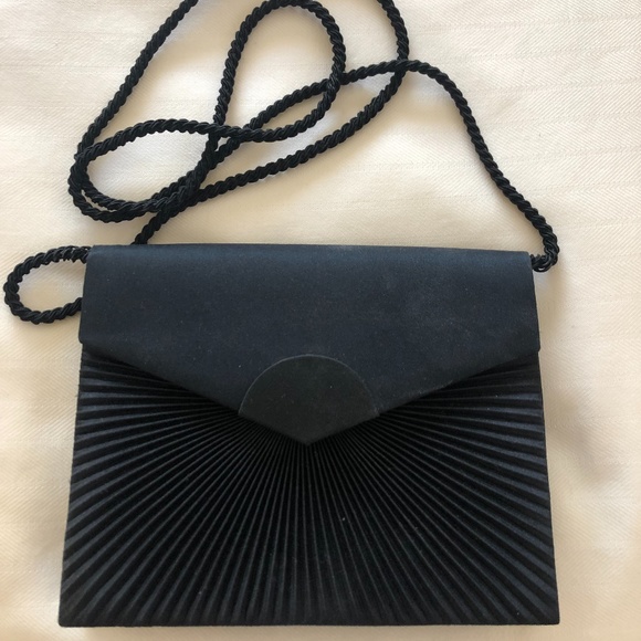 black satin pleated shoulder bag - Picture 1 of 1